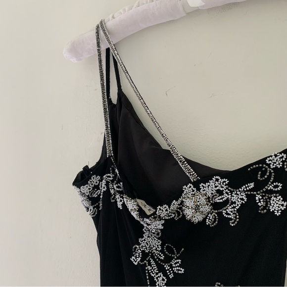 SOLD Stunning Vintage Y2K Asymmetrical Beaded Dress Cache Sz 6 - Picture 7 of 16